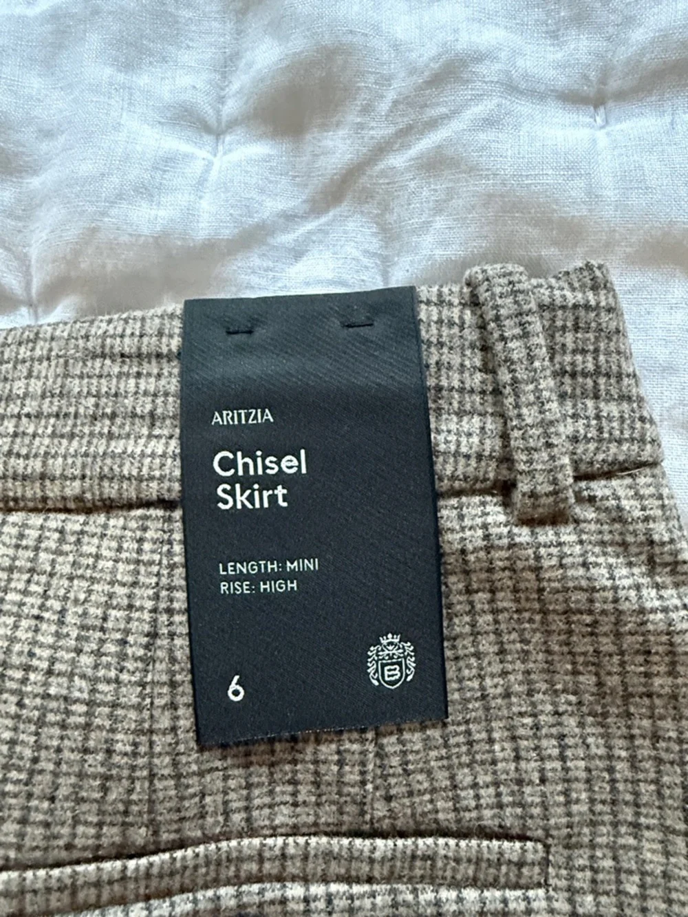 NWT Aritzia Chisel Mini Skirt in Wool - Picture 6 of 6